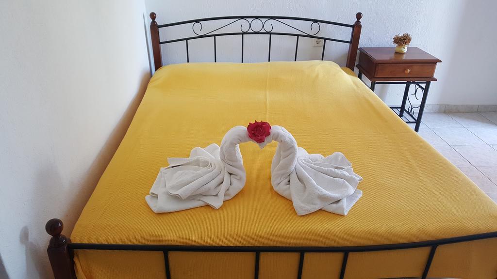 Noufara Apartments Néa Meságkala Bagian luar foto