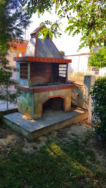 Noufara Apartments Néa Meságkala Bagian luar foto