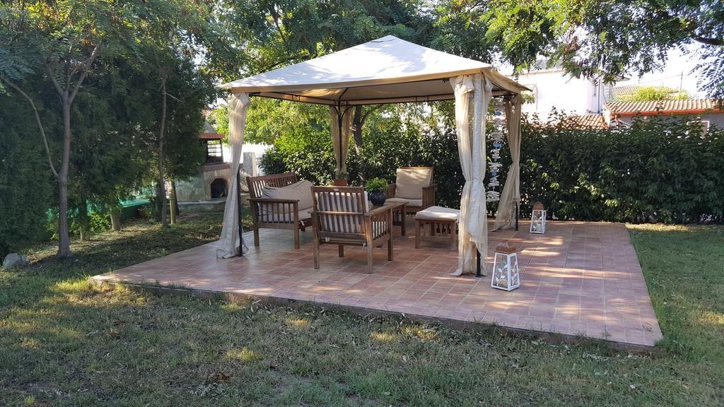 Noufara Apartments Néa Meságkala Bagian luar foto