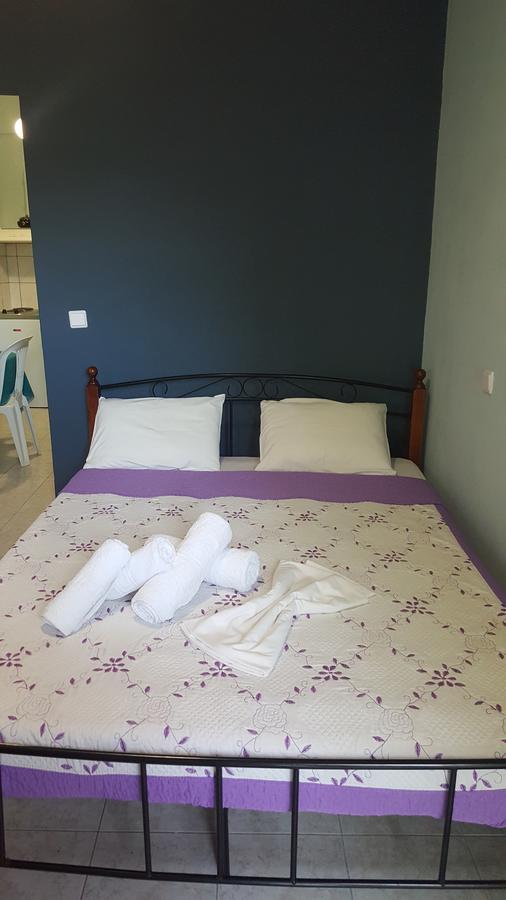 Noufara Apartments Néa Meságkala Bagian luar foto