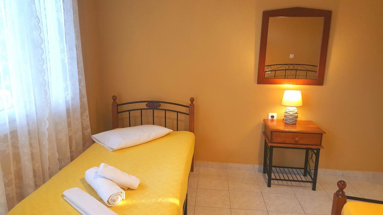 Noufara Apartments Néa Meságkala Bagian luar foto